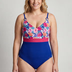 Reducing swimsuit, B cup, wireless, removable thin padding, Ilha da Flores, Ysabel Mora.