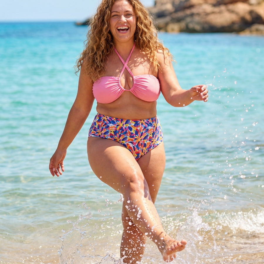 Multiway bikini cup, Singular Swim.