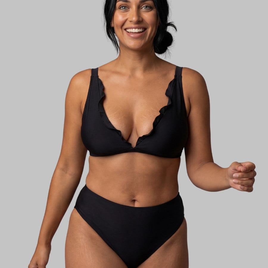Braga bikini negra, corte clásico, singular swim.