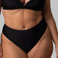 Braga bikini negra, corte clásico, singular swim.