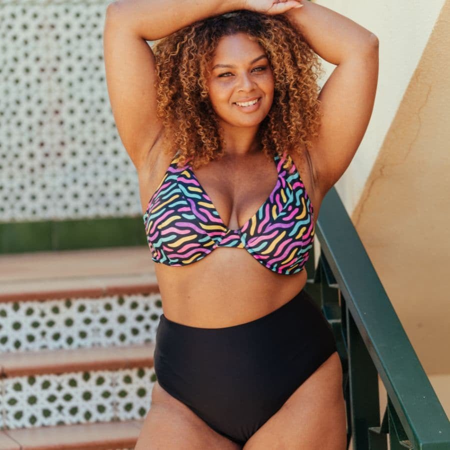 Braga bikini talle alto, efecto moldeador, singular swim.