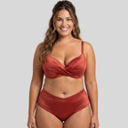Conjunto bikini con relleno y braga alta, mysterio de dorina.