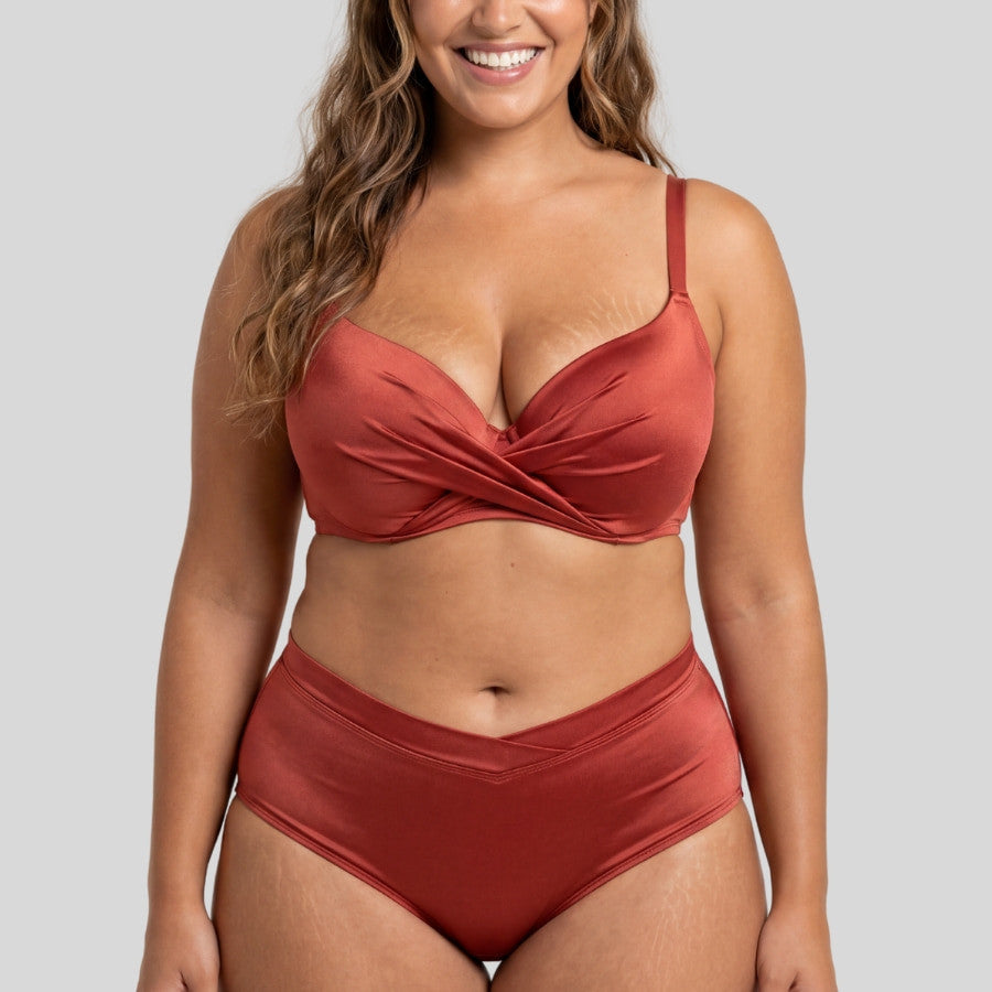 Conjunto bikini con relleno y braga alta, mysterio de dorina.