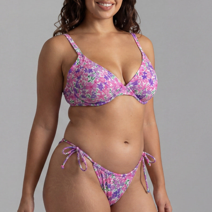 Braga bikini de corte midi lacitos, es paradis de dorina.