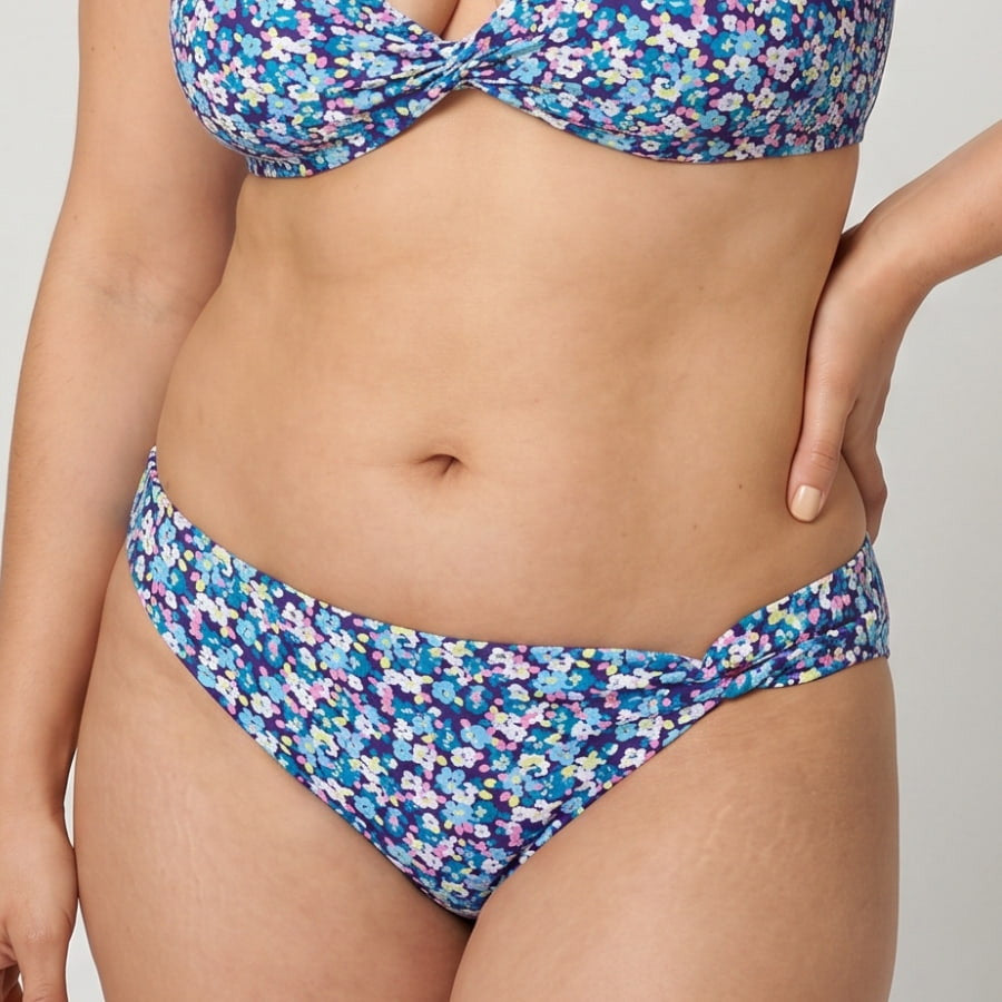 Conjunto bikini capacidad copa c, flowers de ysabel mora.