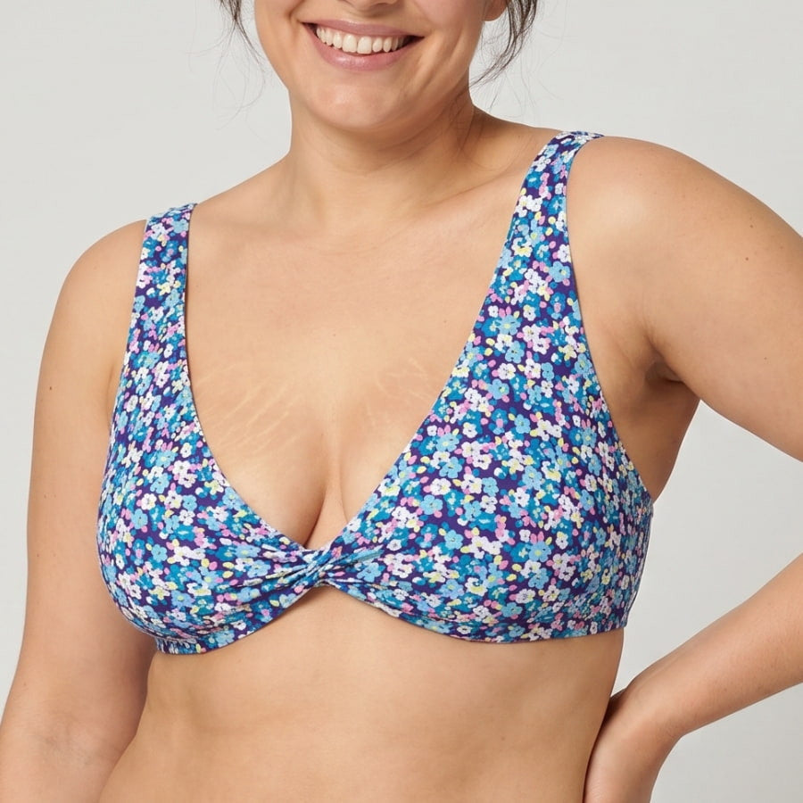 Conjunto bikini capacidad copa c, flowers de ysabel mora.