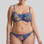 Conjunto bikini reductor, flowers of bali de rosa faia.