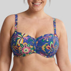 Conjunto bikini reductor, flowers of bali de rosa faia.