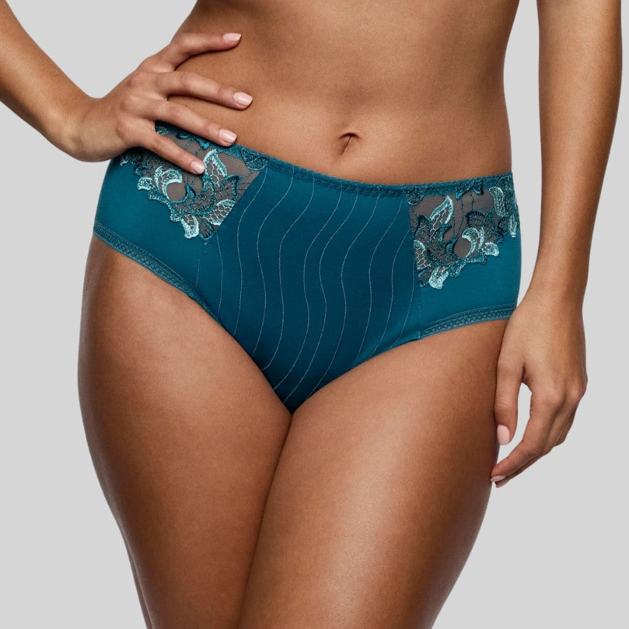 Embroidered high-waist briefs, Deauville by Primadonna.