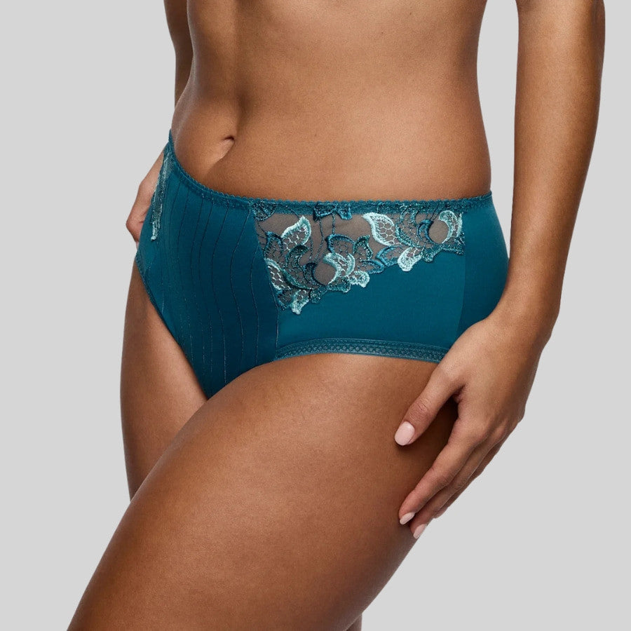 Braga de talle alto bordado, deauville de primadonna.