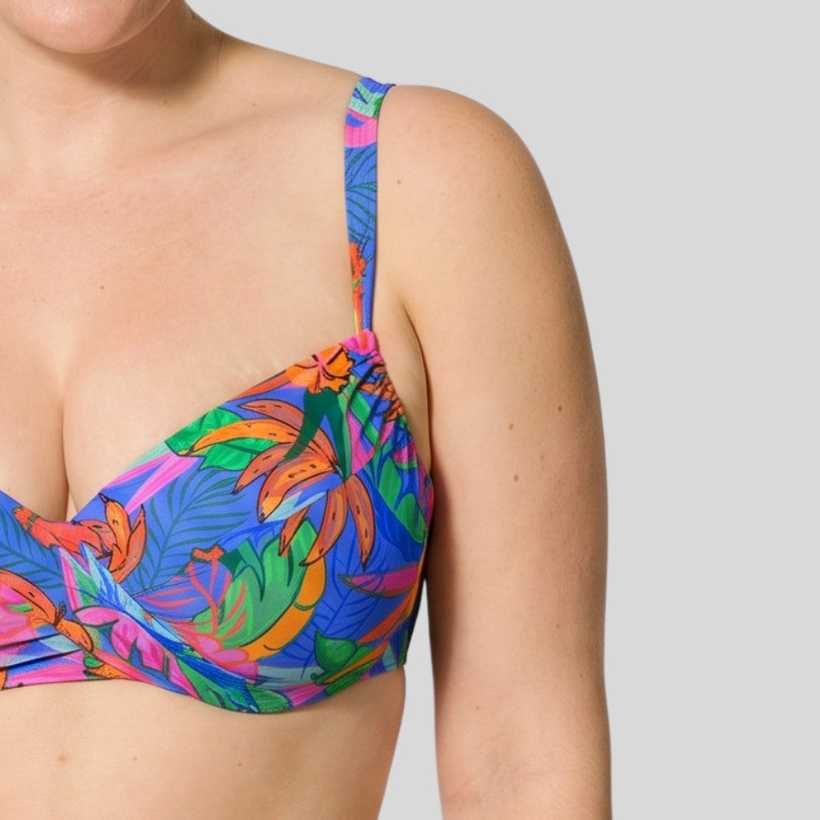 Conjunto bikini reductor copa c y d, palms de ysabel mora.