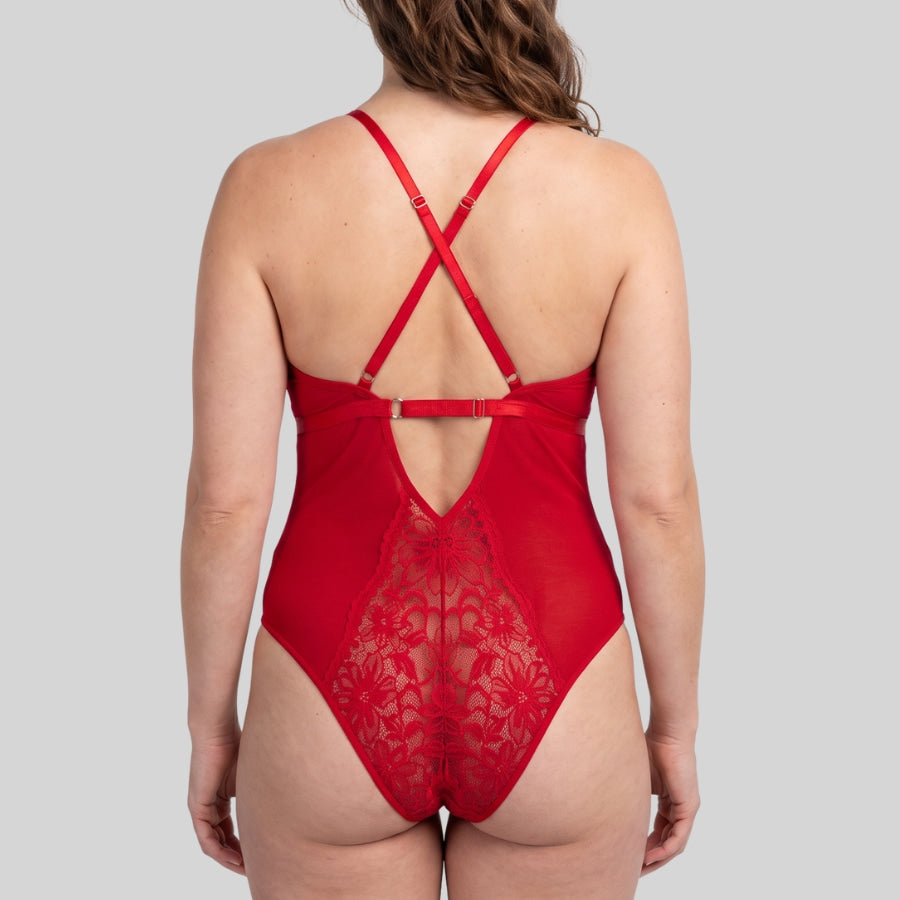 Body lencero super escotado de encaje, jemma de dorina.