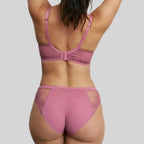 Conjunto de sujetador y braguita de talle alto de promise.