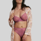 Conjunto de sujetador y braguita de talle alto de promise.