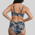 Conjunto de sujetador bralette y braguita de talle alto de promise.