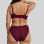 Conjunto de sujetador capacidad y braguita de talle alto de promise.