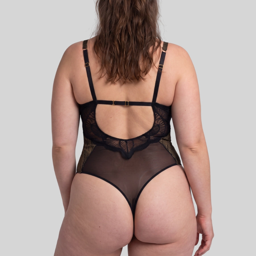 Body lencero corte tanga, con aros, bailey de dorina.