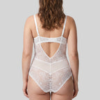 Body de novia con aros y relleno fino de ysabel mora.