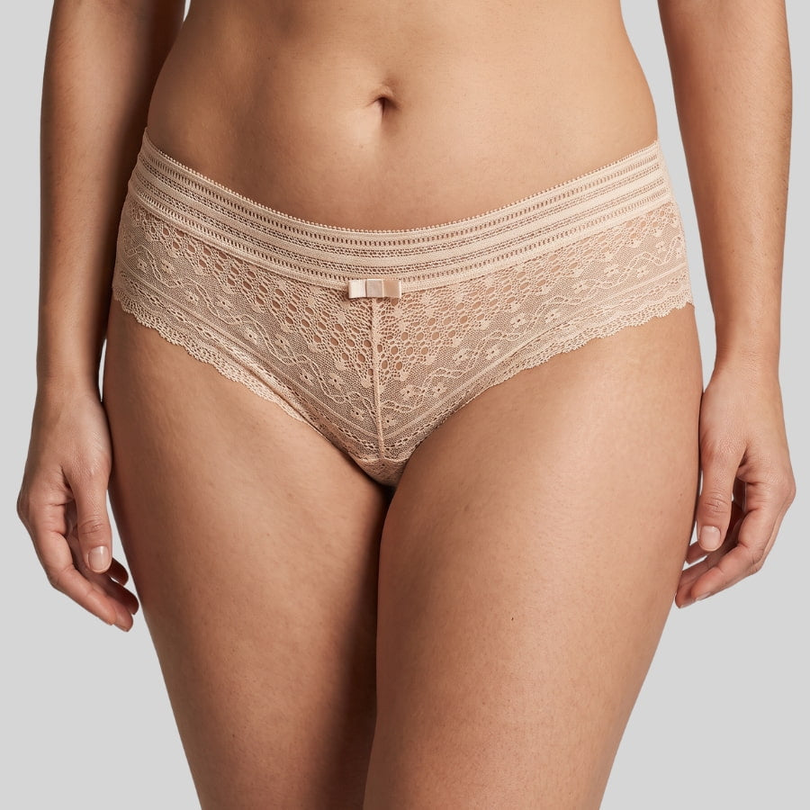 braguita corte culotte de encaje de ysabel mora.