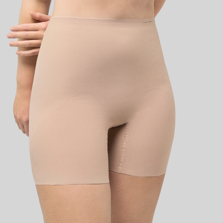 Faja reductora corte pantalón, corte láser,  ysabel mora.