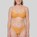 Conjunto bikini sin tirantes, estampado soles, relleno fino, gisela.