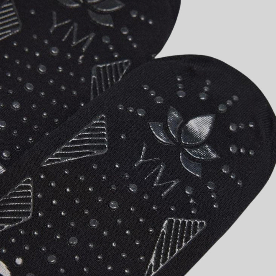 Calcetines antideslizantes para yoga y pilates de ysabel mora.