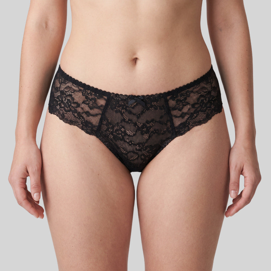Braguita brasileña de encaje, bobette de rosa faia.