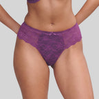 Braguita corte brasileña de encaje, bobette de rosa faia.
